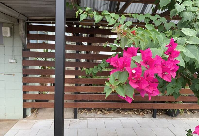 Longreach Most Central Motel