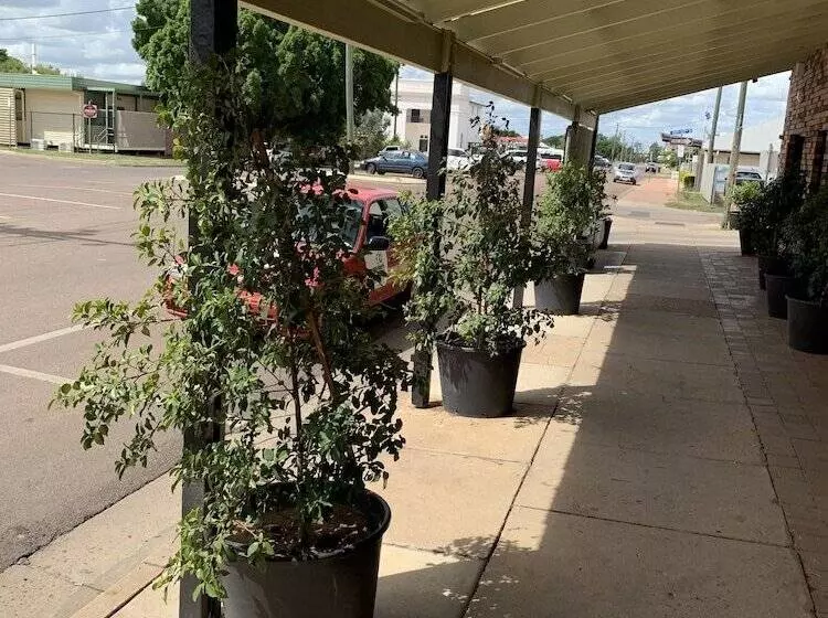 Longreach Most Central Motel