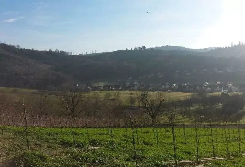 Hotelli Gaestehaus Tagescafe Eckenfels