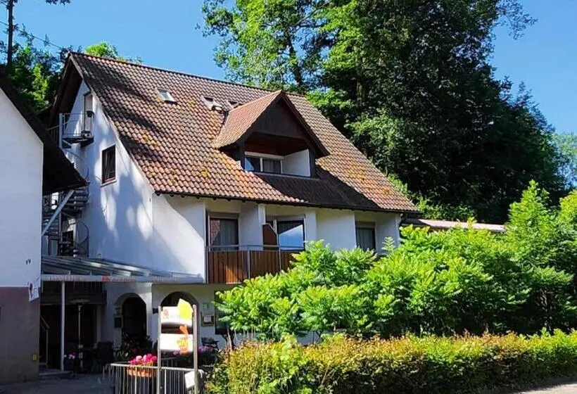 ホテル Gaestehaus Tagescafe Eckenfels