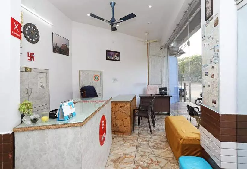 هتل Anand Guest House