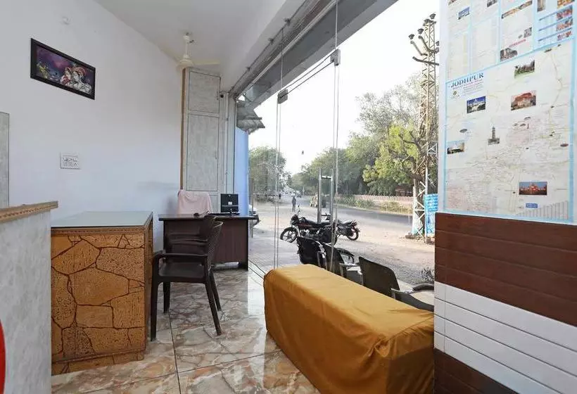 هتل Anand Guest House