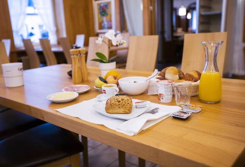 فندق Rotes Kreuz