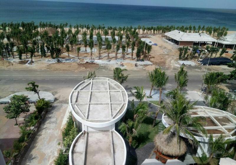 هتل Sala Tuyhoa Beach