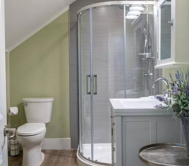 Kelowna Bed And Breakfast