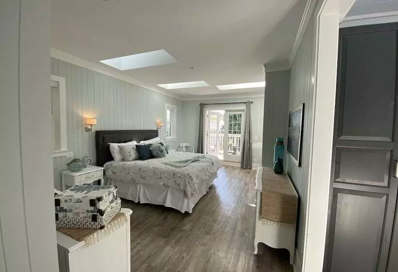 Kelowna Bed And Breakfast