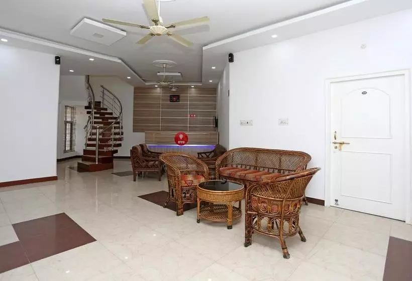 Oyo 11069 Hotel Star Inn