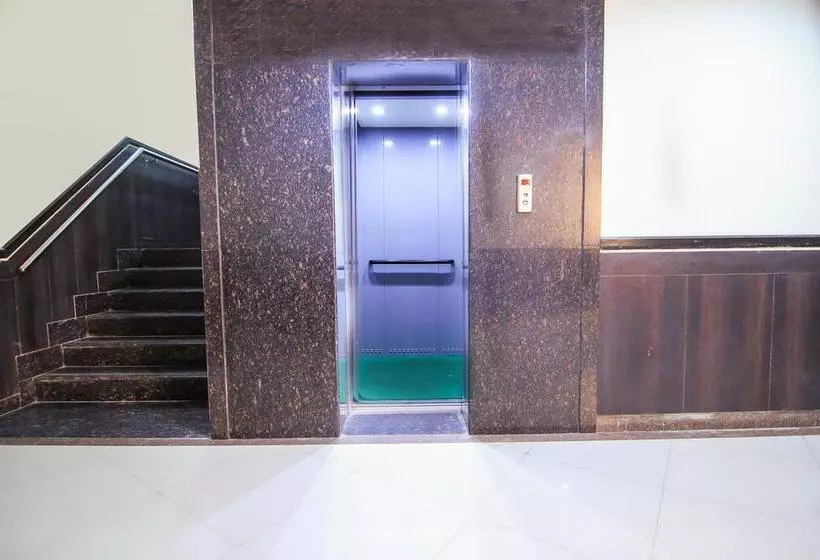 Oyo 11069 Hotel Star Inn