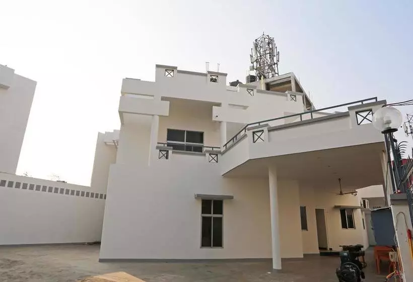 Oyo 11069 Hotel Star Inn