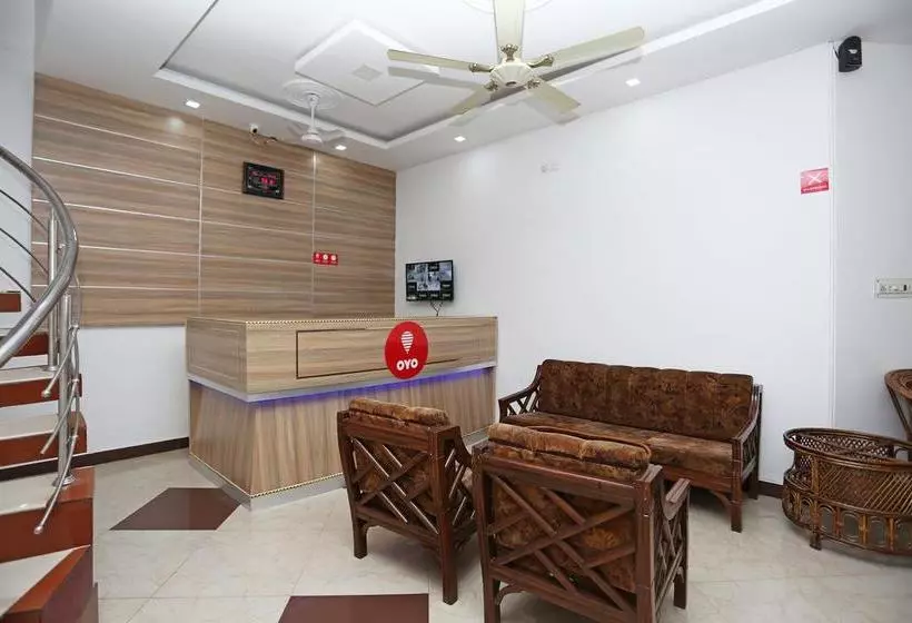 Oyo 11069 Hotel Star Inn