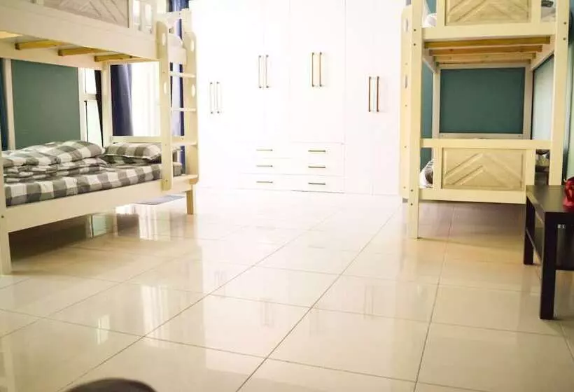 Hawana Hostel