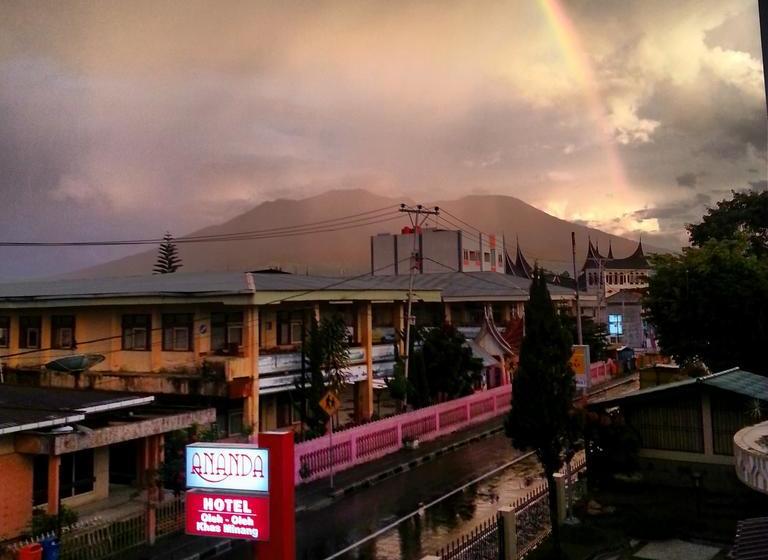 בית מלון כפרי Ananda Syariah Redpartner