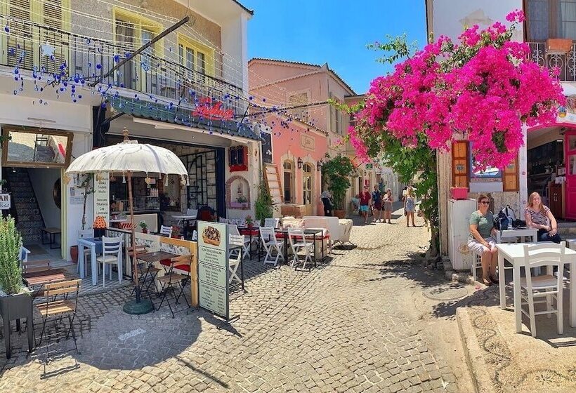 Bed and Breakfast Zer Suites Alaçatı