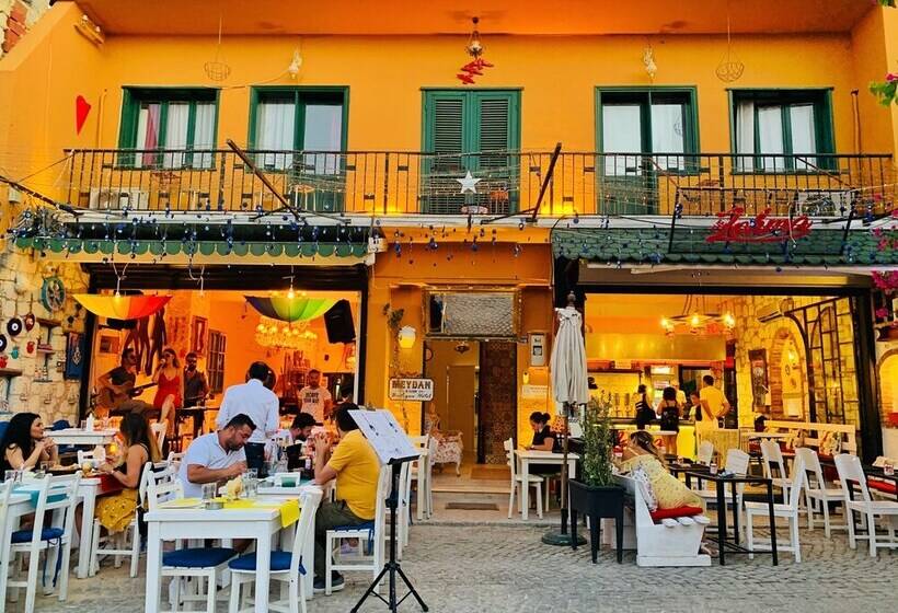 Bed and Breakfast Zer Suites Alaçatı