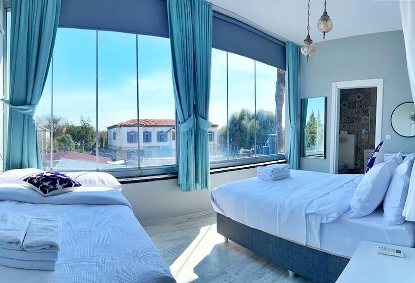 Bed and Breakfast Zer Suites Alaçatı