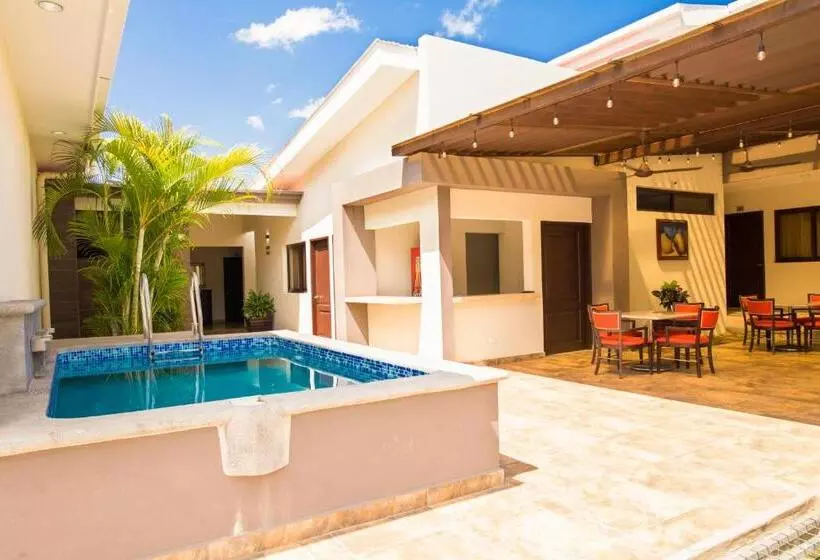 هتل El Viejo Inn