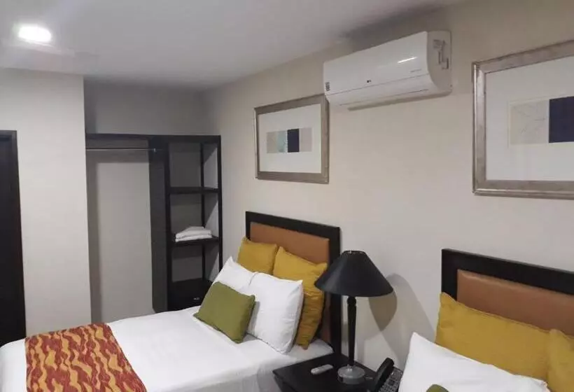هتل El Viejo Inn