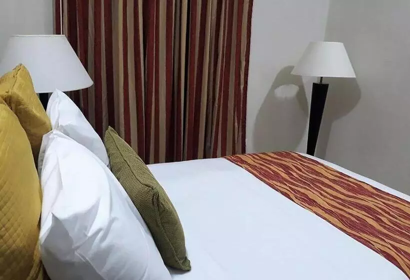 هتل El Viejo Inn