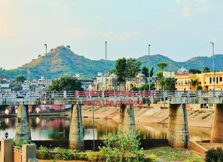 Hotel Veera S Hostel