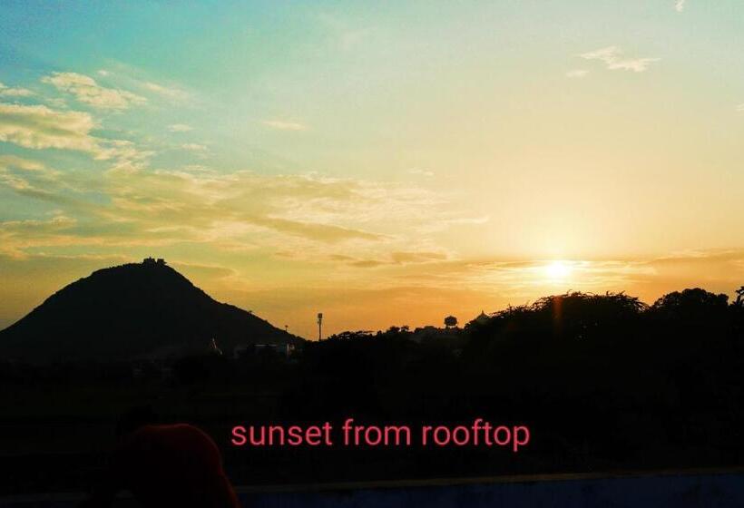 Hotel Veera S Hostel