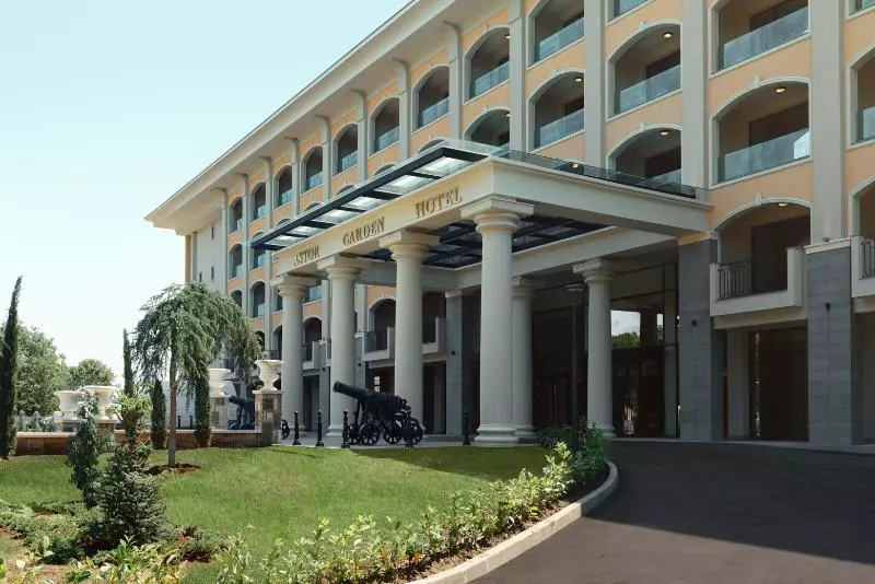 ホテル Astor Garden