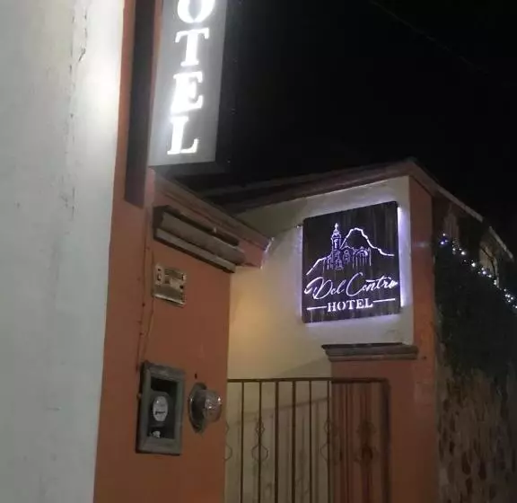 Del Centro Hotel Bernal