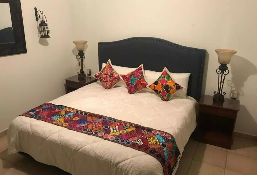 Del Centro Hotel Bernal