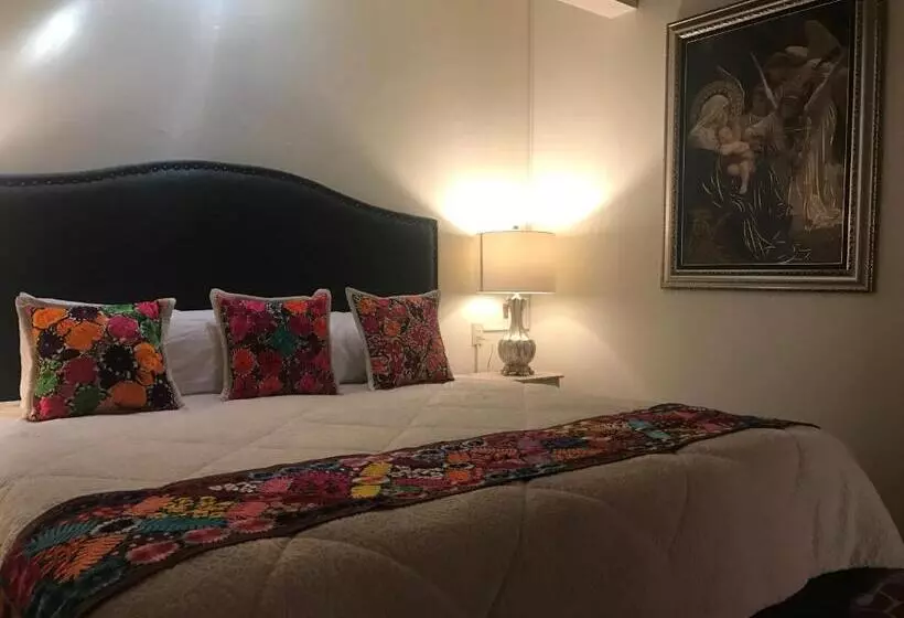 Del Centro Hotel Bernal