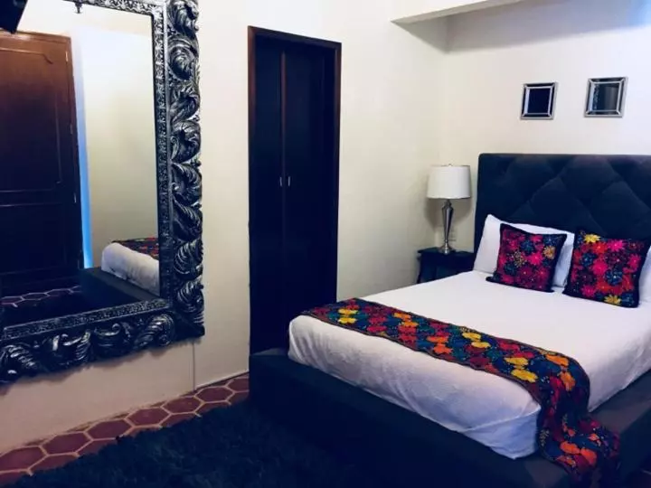 Del Centro Hotel Bernal
