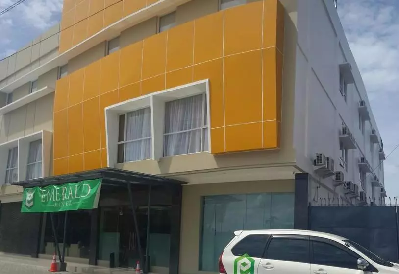 Hotelli Emerald