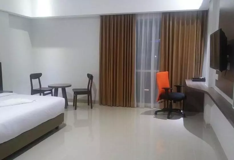 Hotelli Emerald