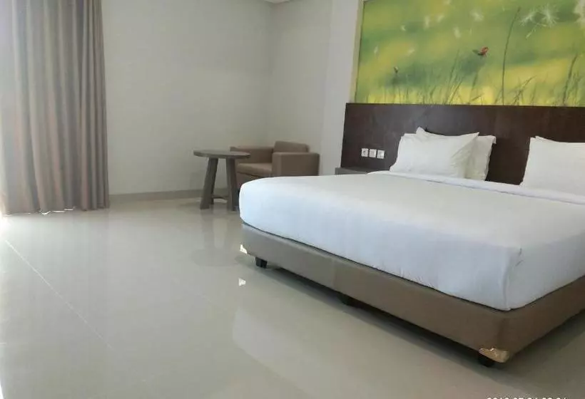 Hotelli Emerald