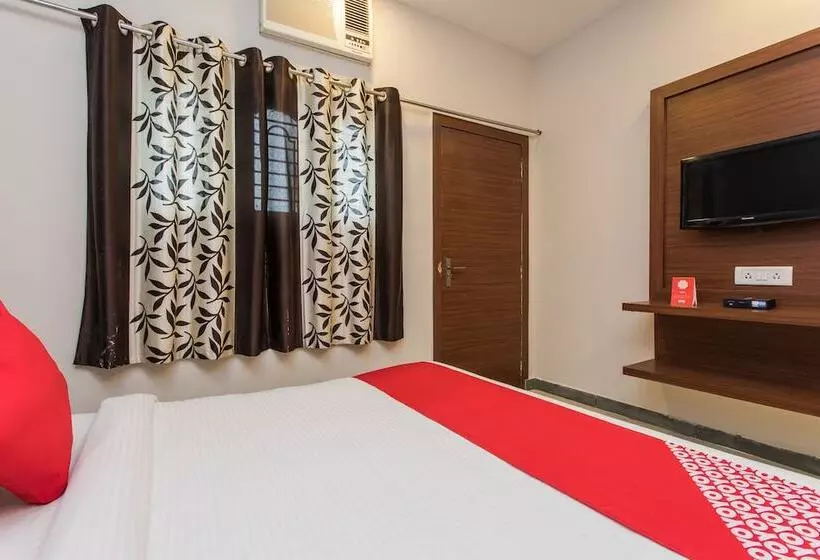 ホテル Mahalaxmi