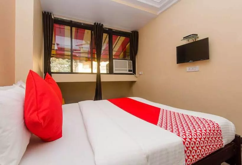 Oyo 11672 Hotel Shubham