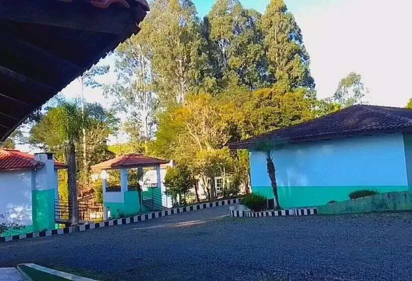 ホテル Pousada Vale Das águas