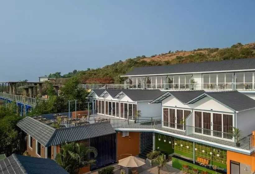 The Hosteller Goa, Mandrem