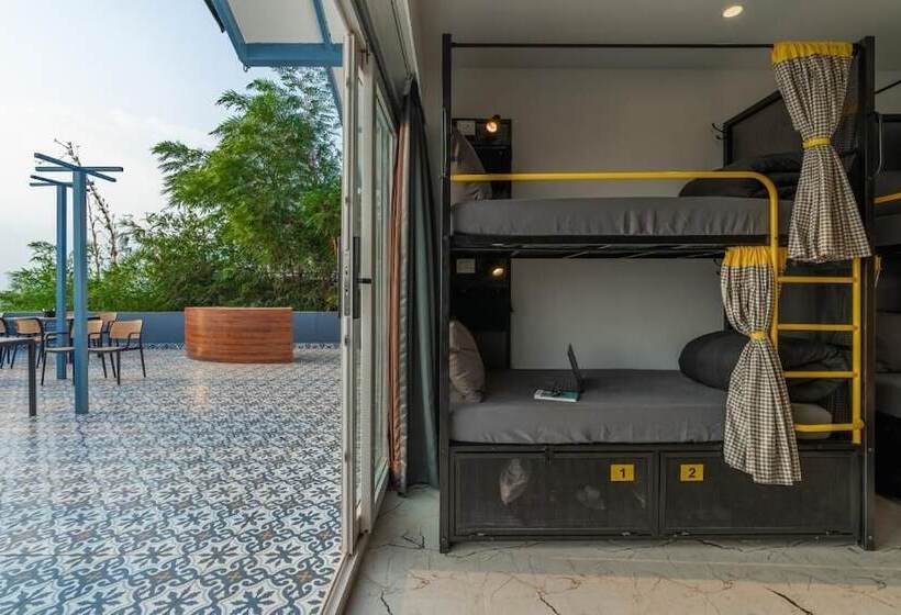 The Hosteller Goa, Mandrem