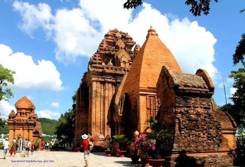 هتل Trúc Hưng Nha Trang