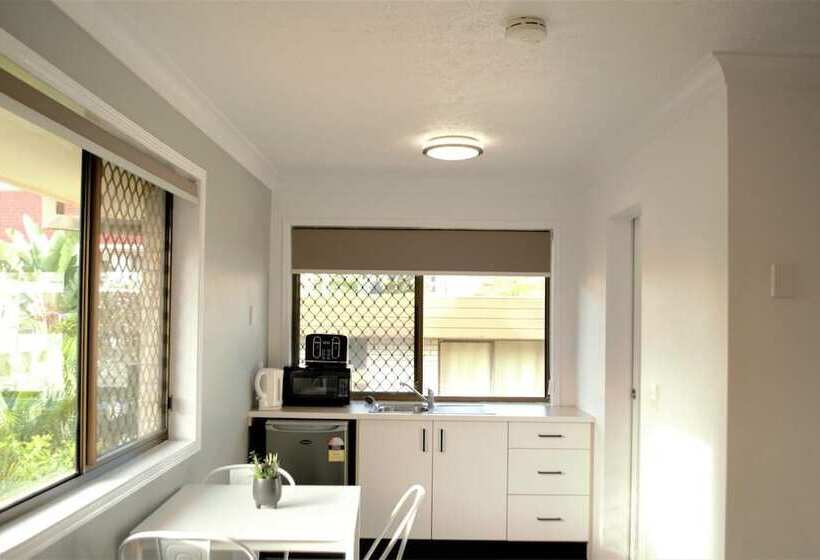 فندق على الطريق Gold Coast Inn