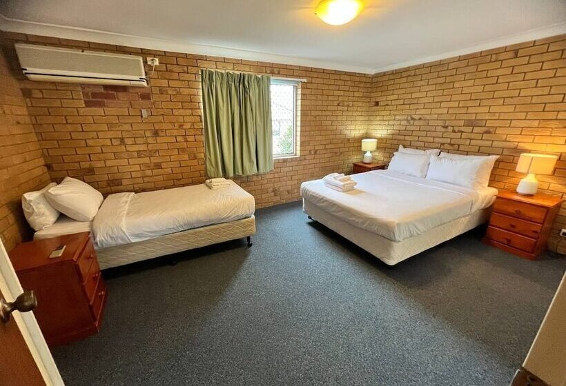 فندق على الطريق Gold Coast Inn