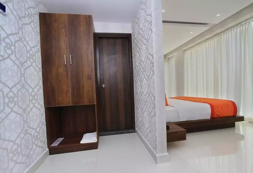 Oyo 10324 Hotel Prince Inn