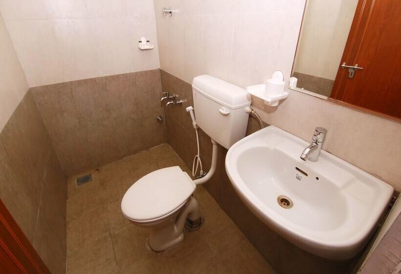 Oyo 10336 Hotel Sn Annex