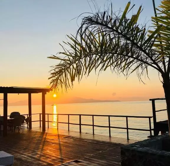 استراحتگاه Paradiso Rito Waterfront Oasis