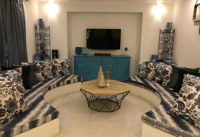 هتل Pramod House Of Classics