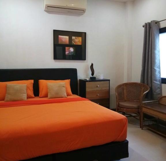 The Corner Transit Hostel