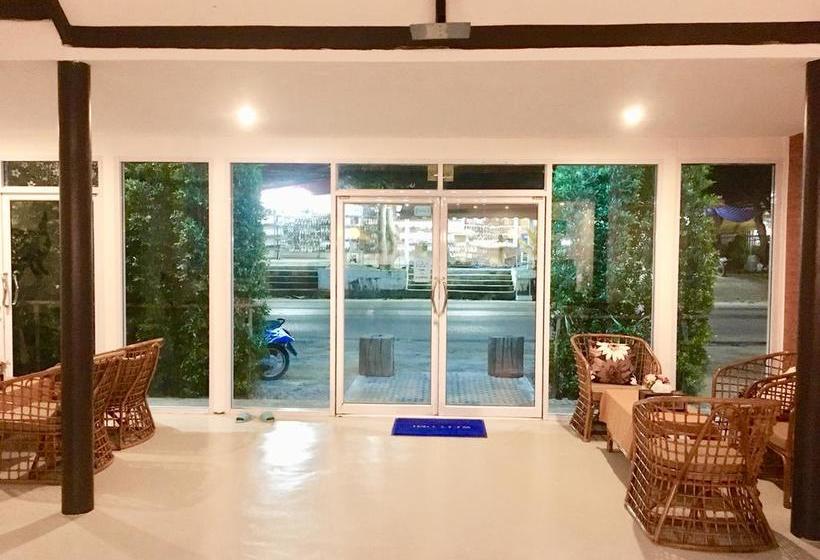 The Corner Transit Hostel