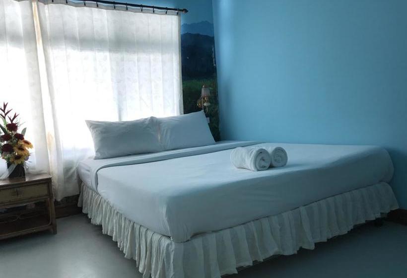 The Corner Transit Hostel