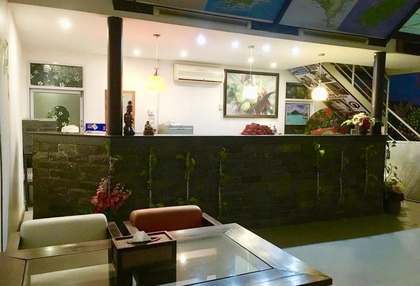 The Corner Transit Hostel