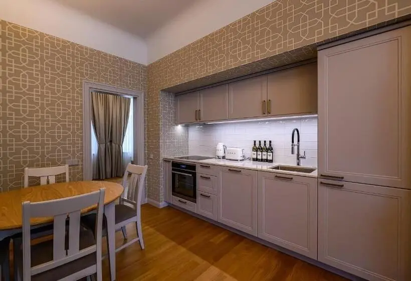 Roze Kå«rmäjas Residence