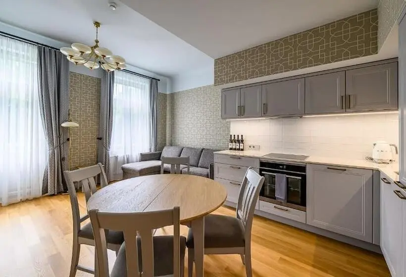 Roze Kå«rmäjas Residence
